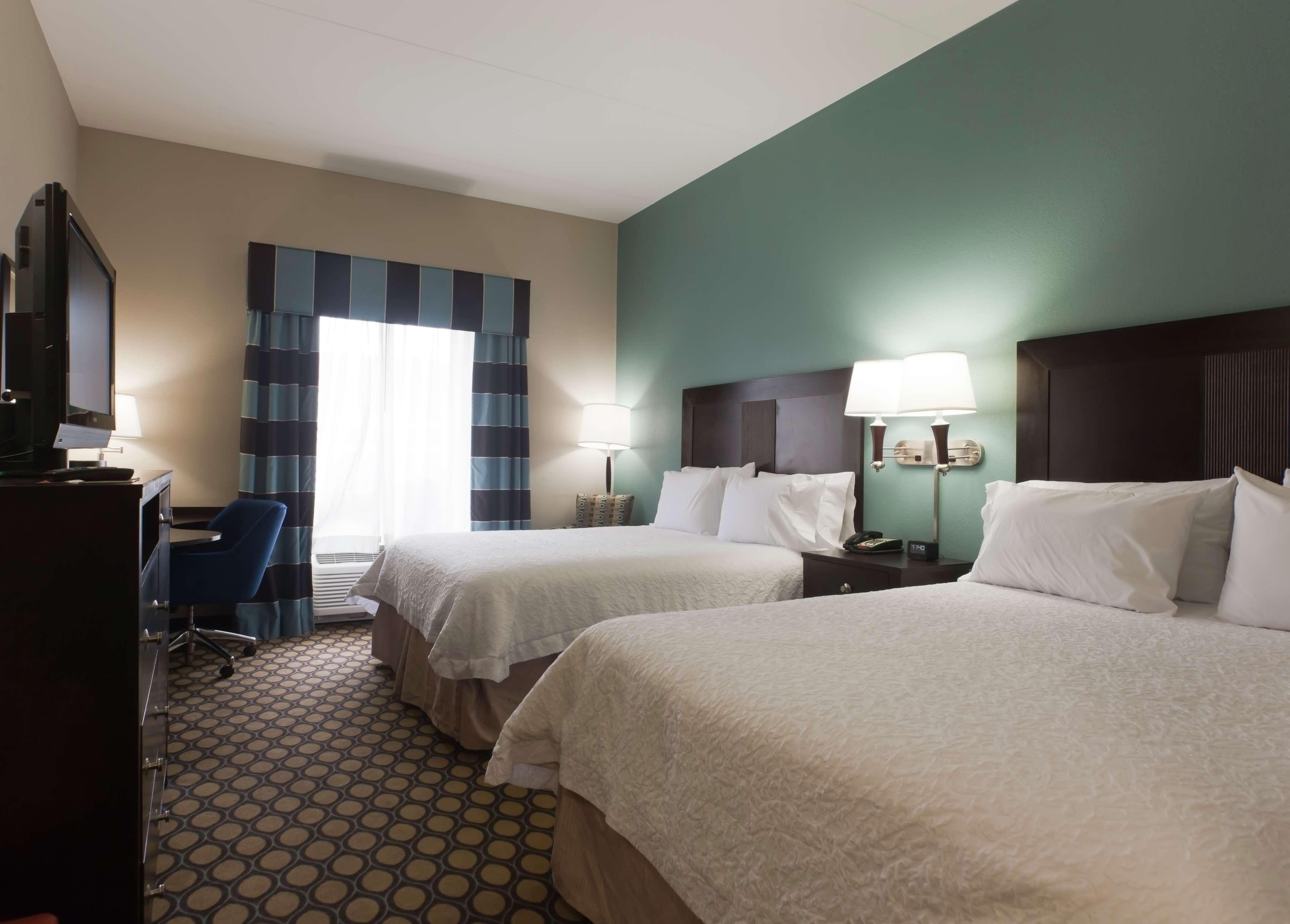 Hampton Inn North Brunswick Nj Bagian luar foto