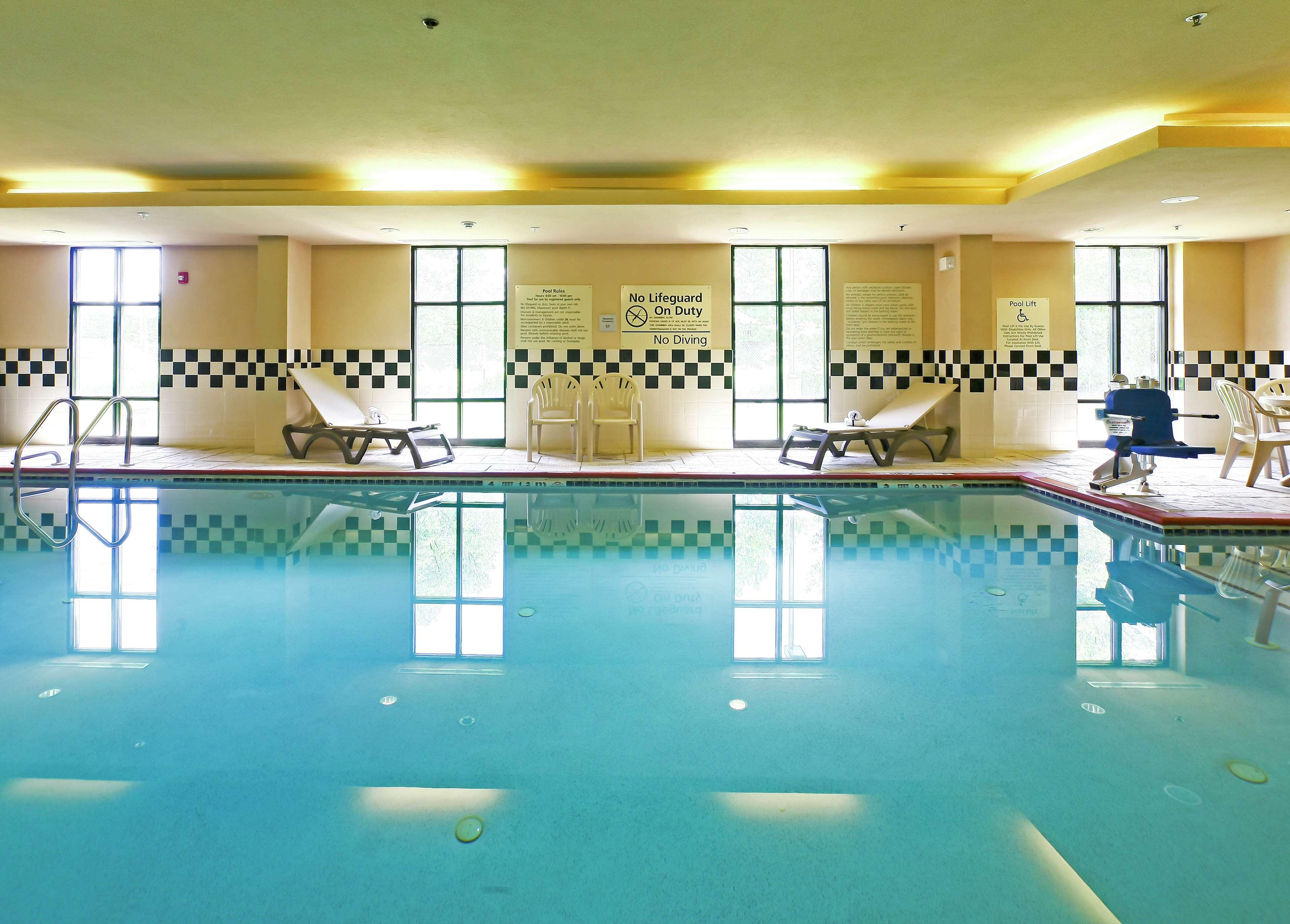 Hampton Inn North Brunswick Nj Bagian luar foto