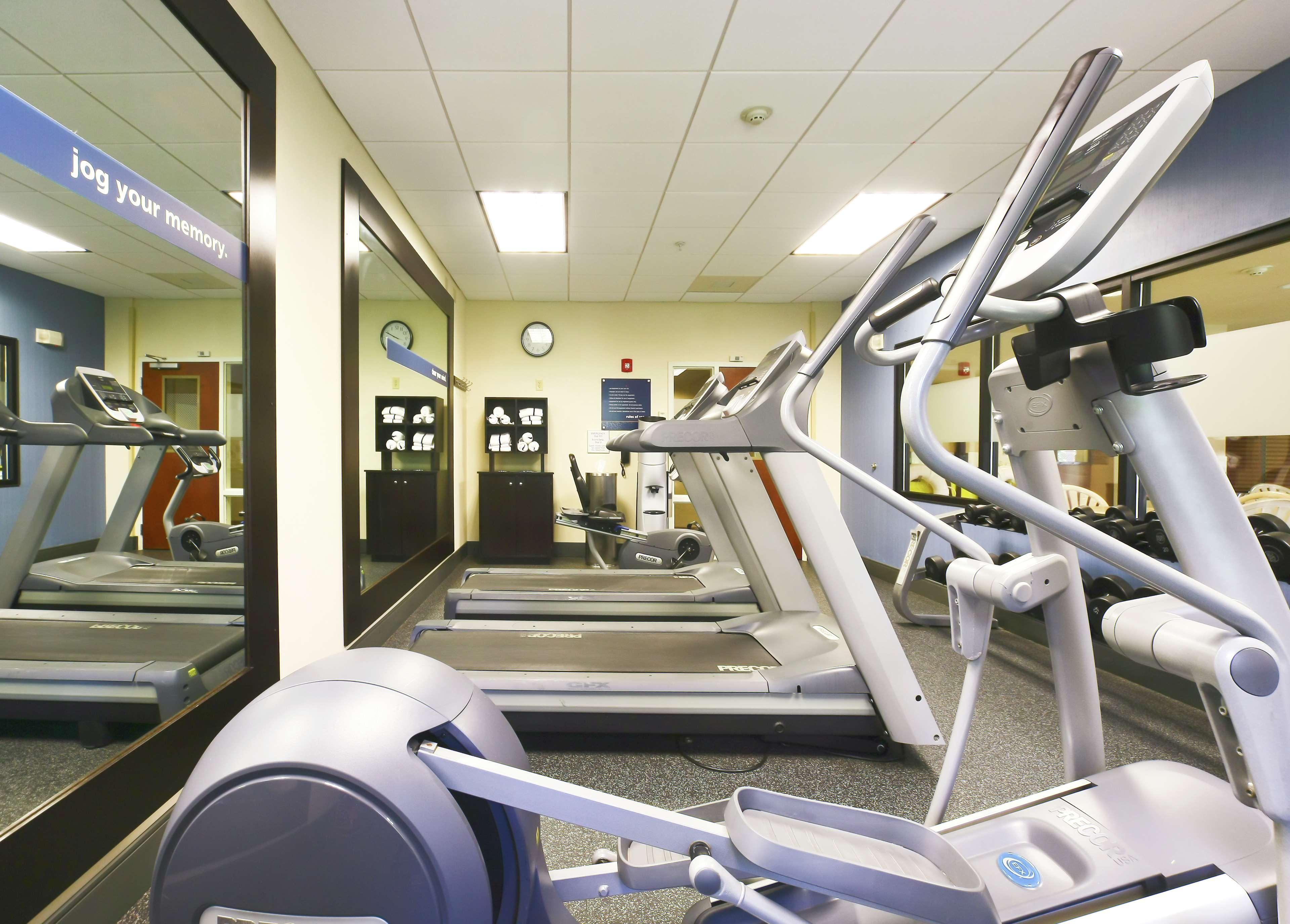 Hampton Inn North Brunswick Nj Bagian luar foto