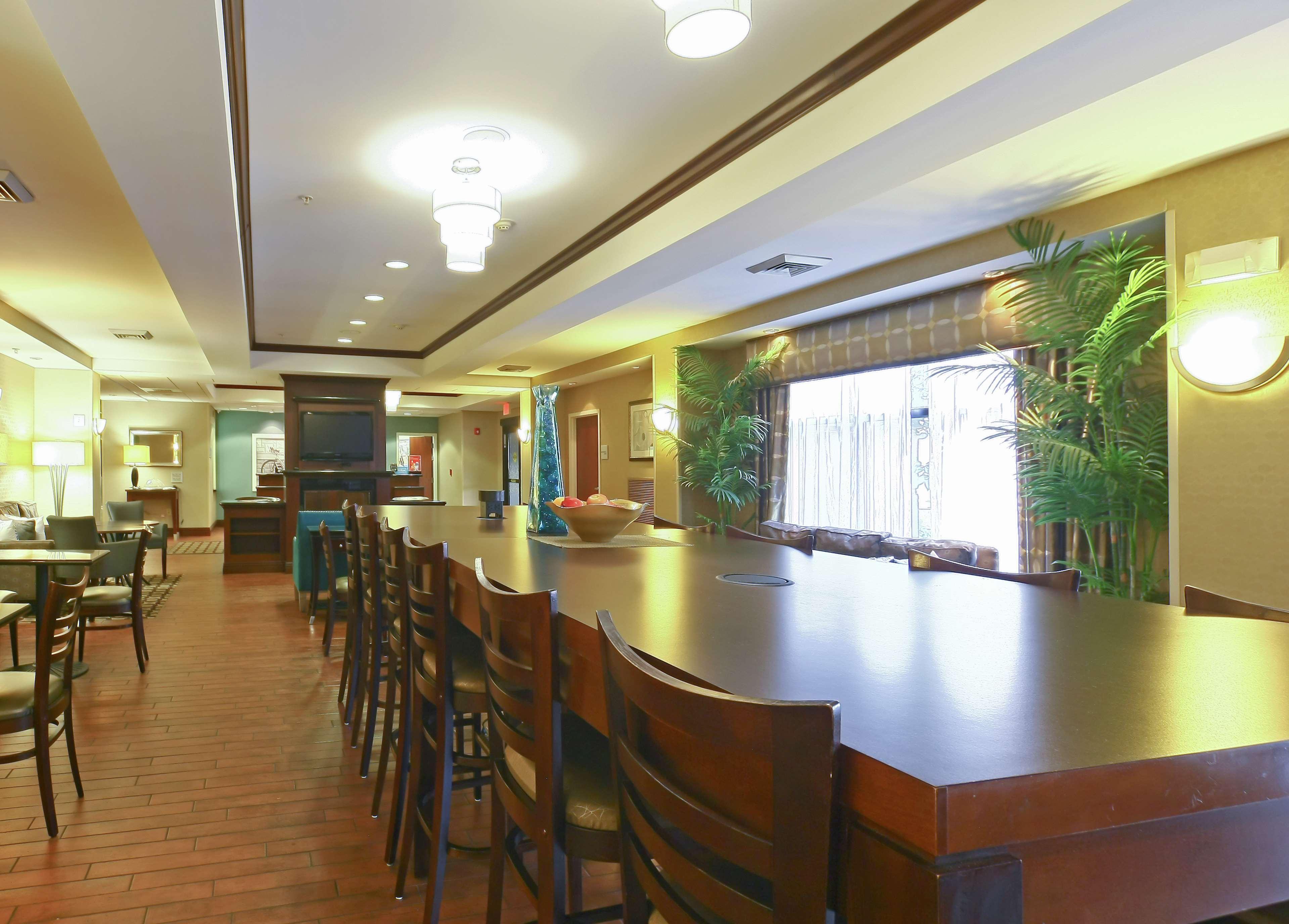 Hampton Inn North Brunswick Nj Bagian luar foto