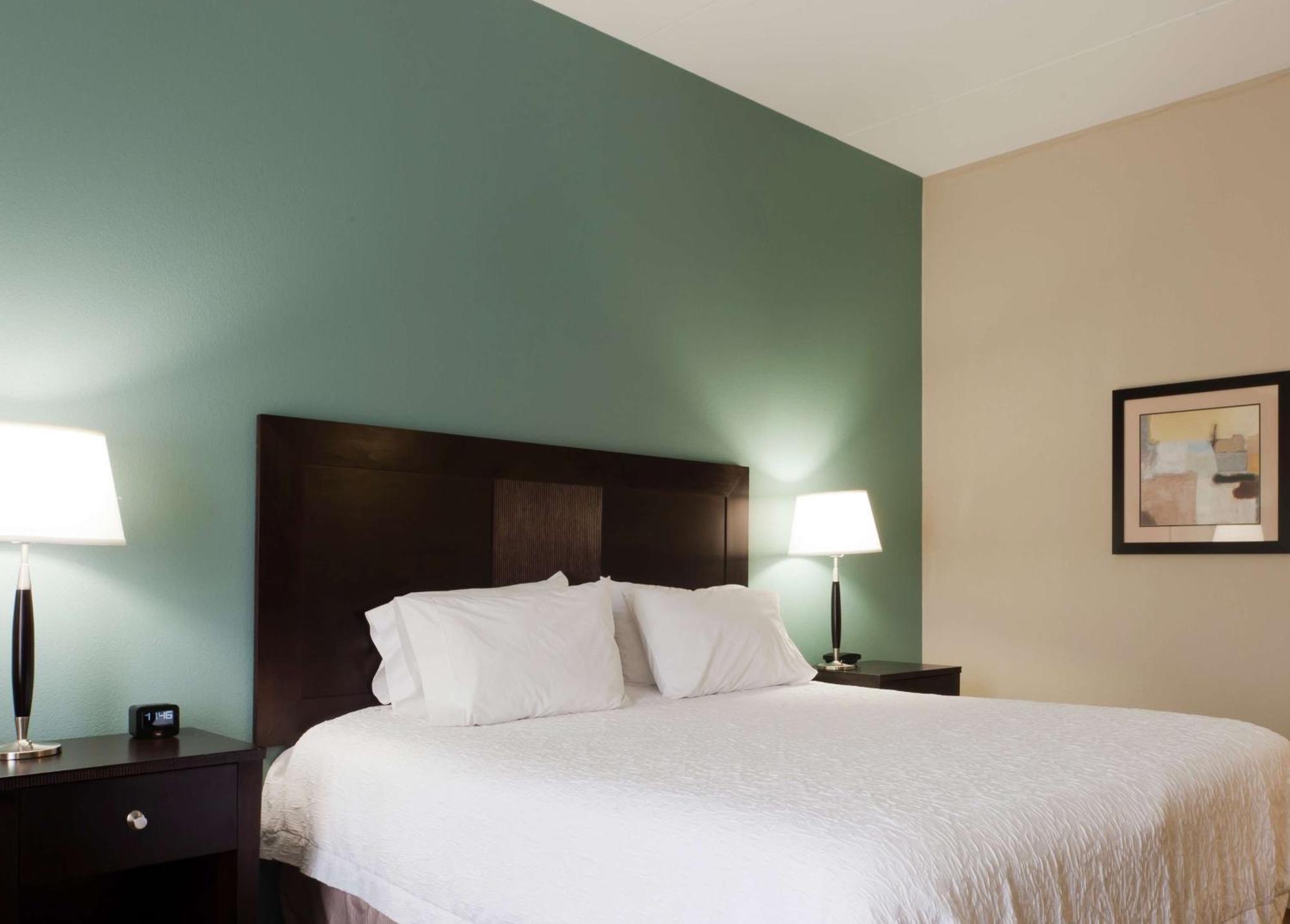 Hampton Inn North Brunswick Nj Bagian luar foto
