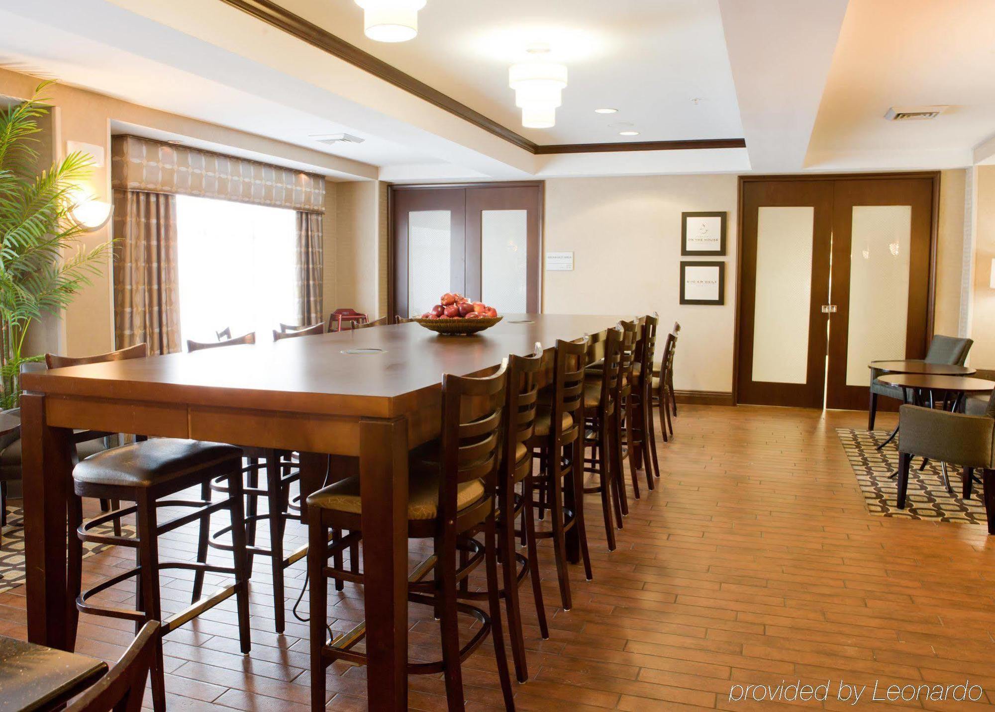 Hampton Inn North Brunswick Nj Bagian luar foto